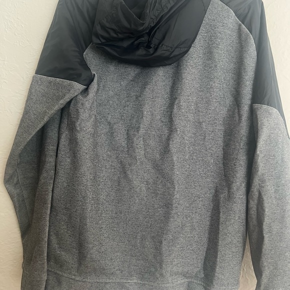 Nike Tech Fleece - Picture 4 of 5